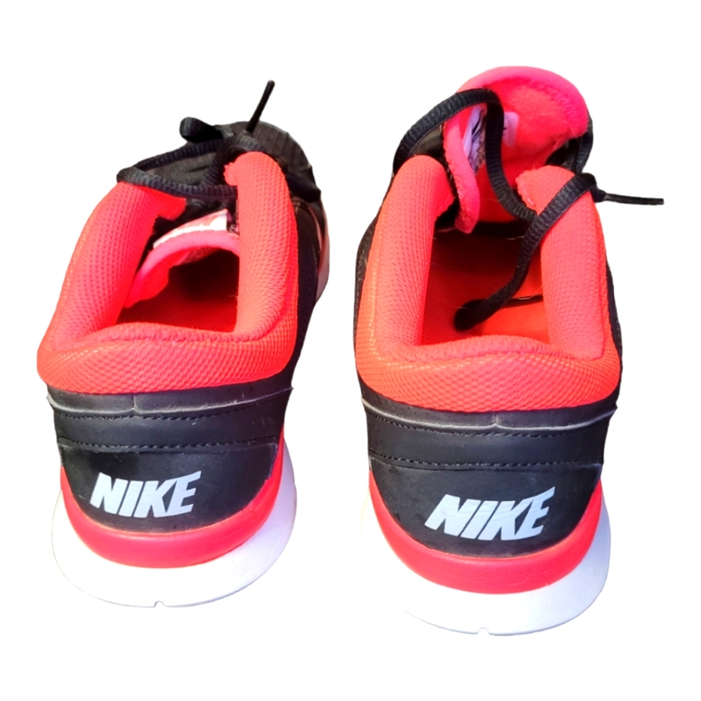 Women's Nike shoes size 6.5 - Picture 2 of 3